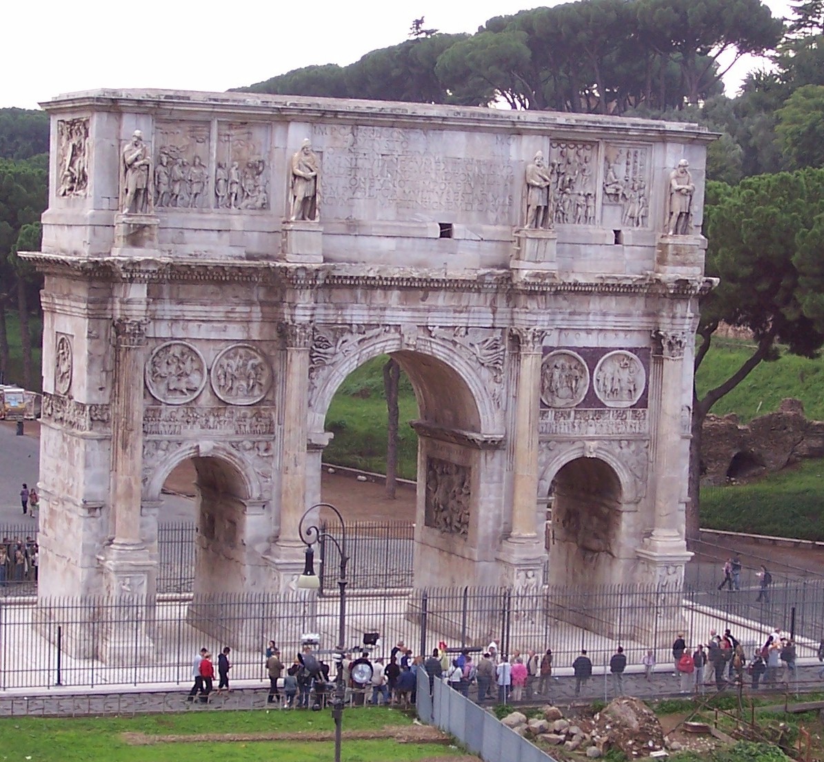 ARCH OF CONSTANTINE / ROME, ITALY -- PHOTOGRAPH BY DR. LENETTE S. TAYLOR