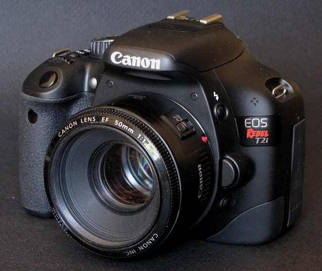 Canon EOS Rebel T2i Digital Single Lens Reflex Camera